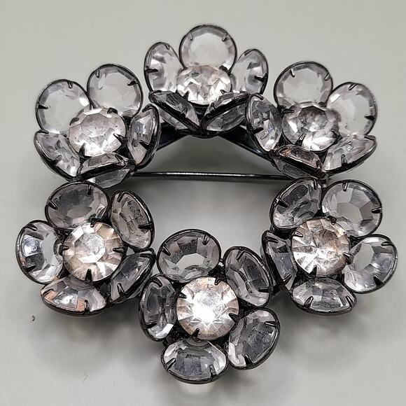 Vintage Flat Clear Crystal Wreath Brooch, Black Enamel, 2 In, 1960s - Picture 6 of 10